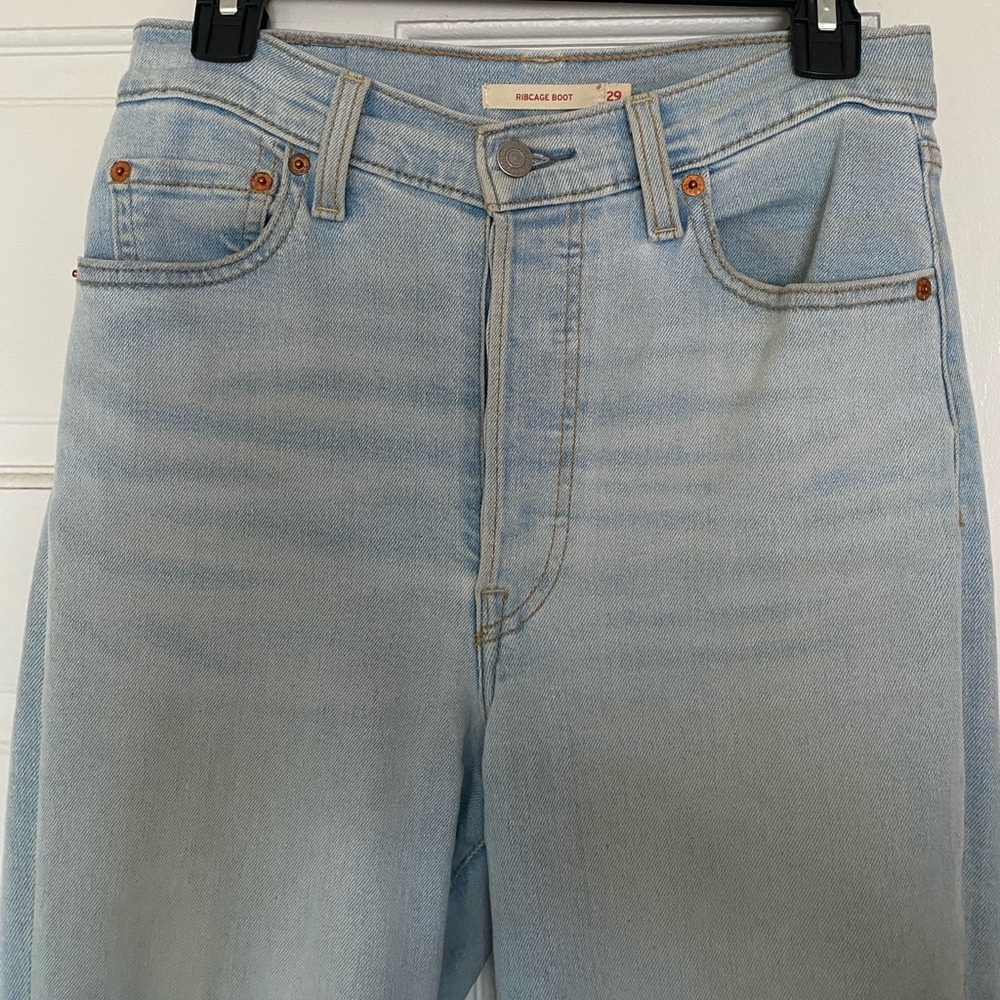 Levi’s Ribcage Bootcut High Rise jeans - Picture 3 of 6